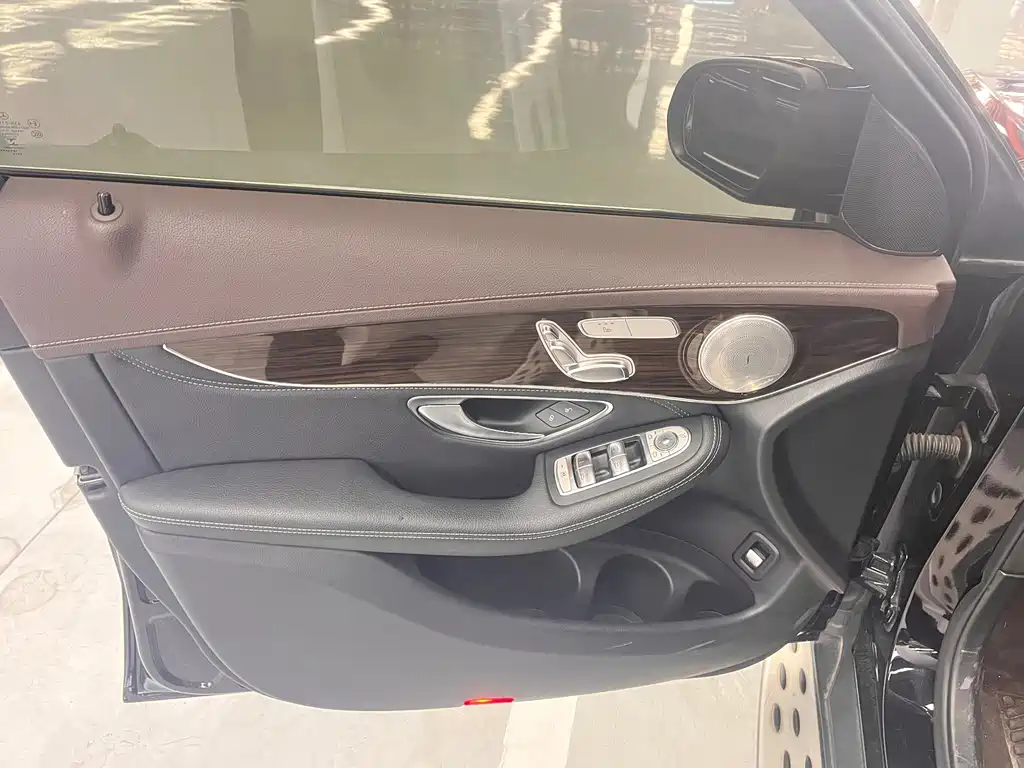 Mercedes-Benz GLC — миниатюра 5