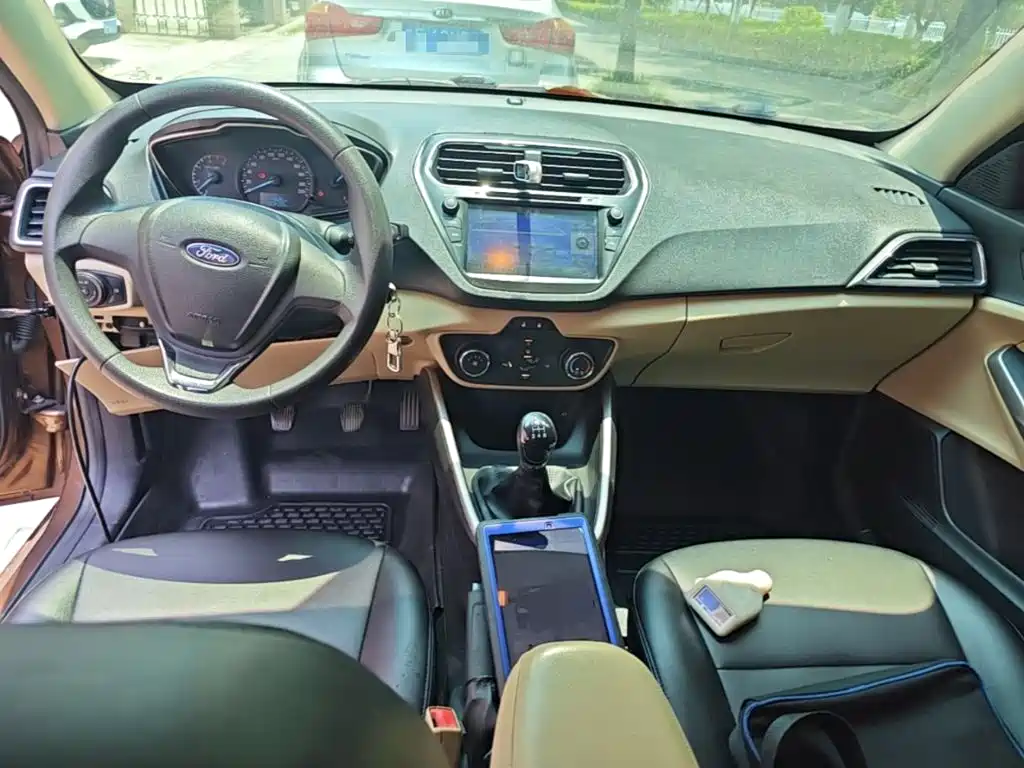 Ford Escort 2017 1.5L MT Comfort