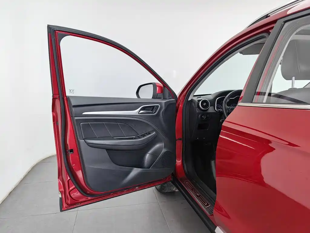 MG ZS — миниатюра 8