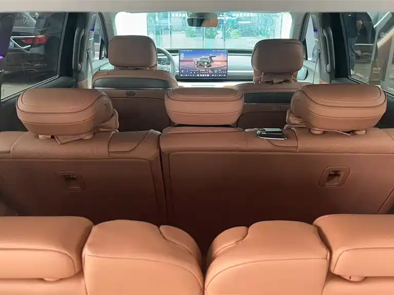 Leapmotor D19 2026 500 мест
