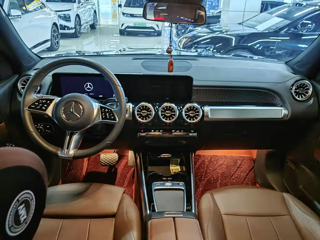 Mercedes-Benz GLB — миниатюра 7