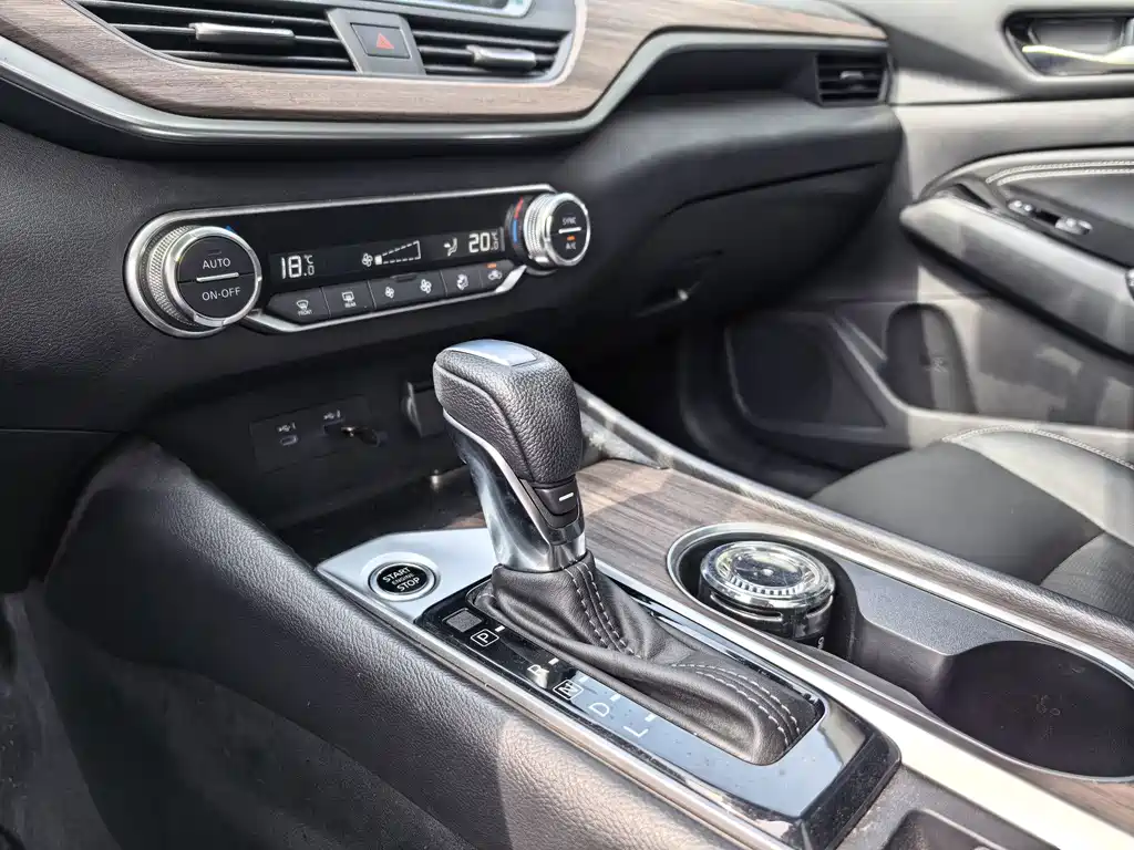Nissan Teana — миниатюра 15