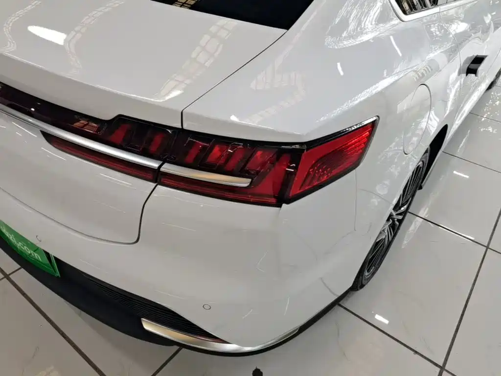 BYD Han — миниатюра 8
