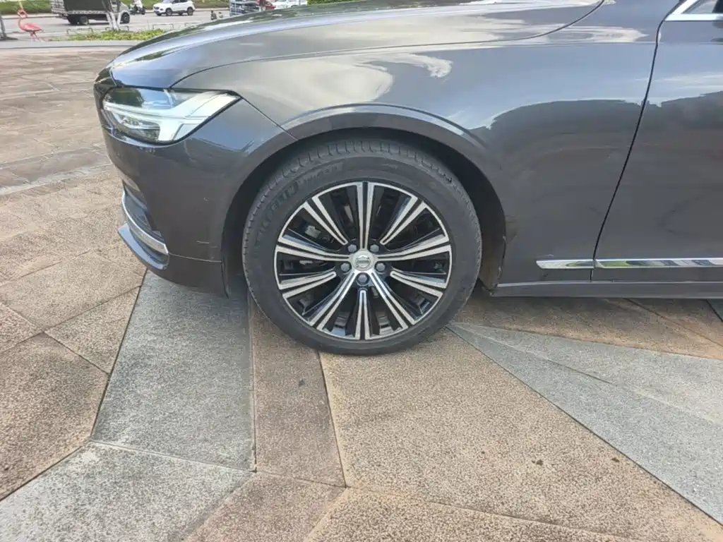 Volvo S90 — миниатюра 23
