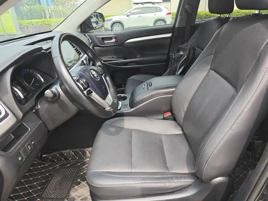 Toyota Highlander — миниатюра 16
