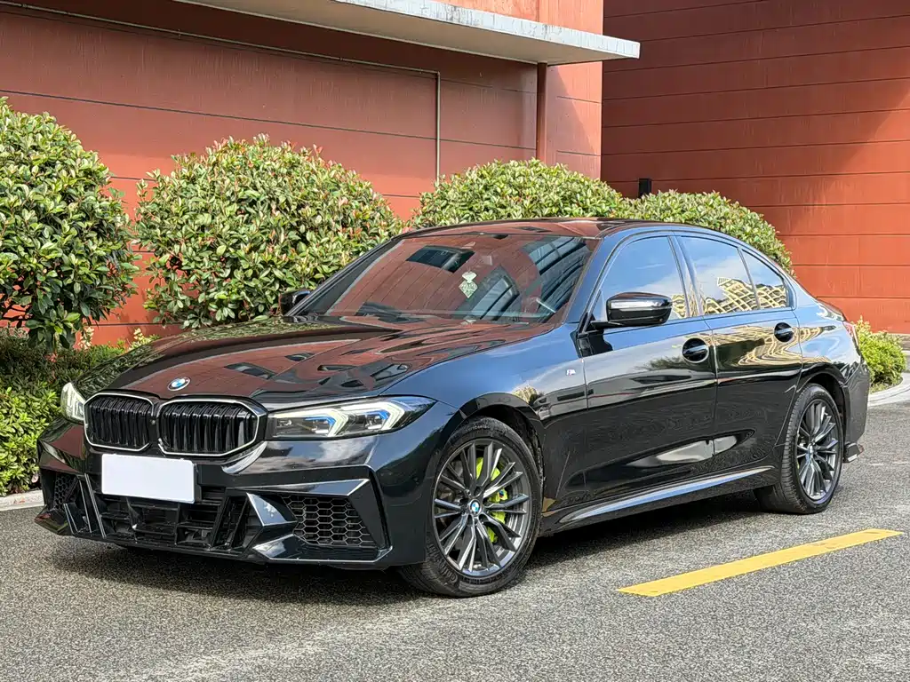 BMW 3 Series 2023