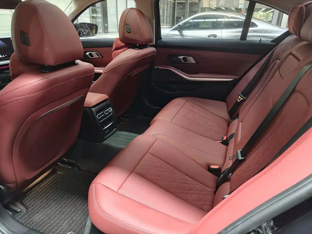 BMW 3 Series — миниатюра 9