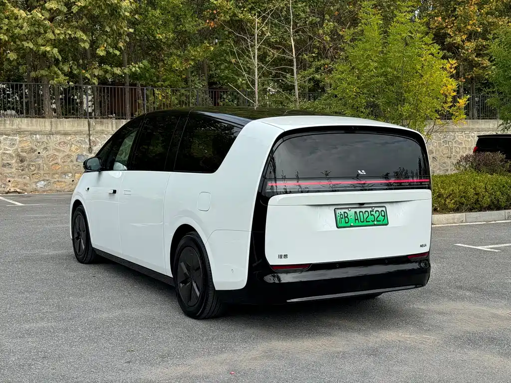 Li Auto Li MEGA — миниатюра 9