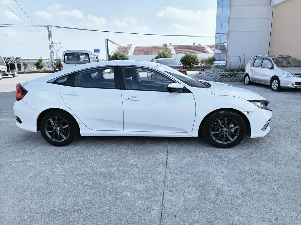 Honda Civic — миниатюра 7