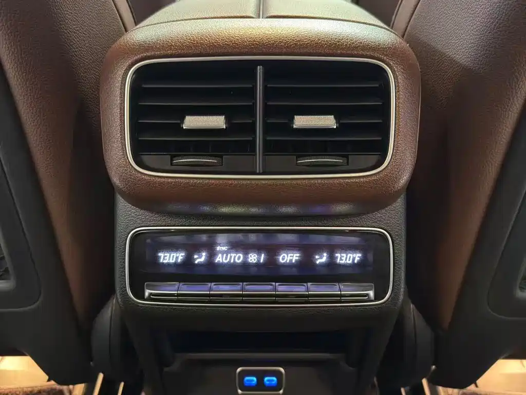 Mercedes-Benz GLS — миниатюра 7