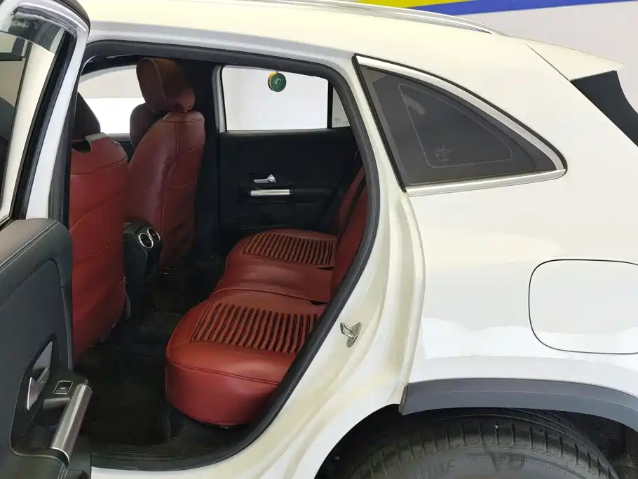 Mercedes-Benz GLA — миниатюра 11
