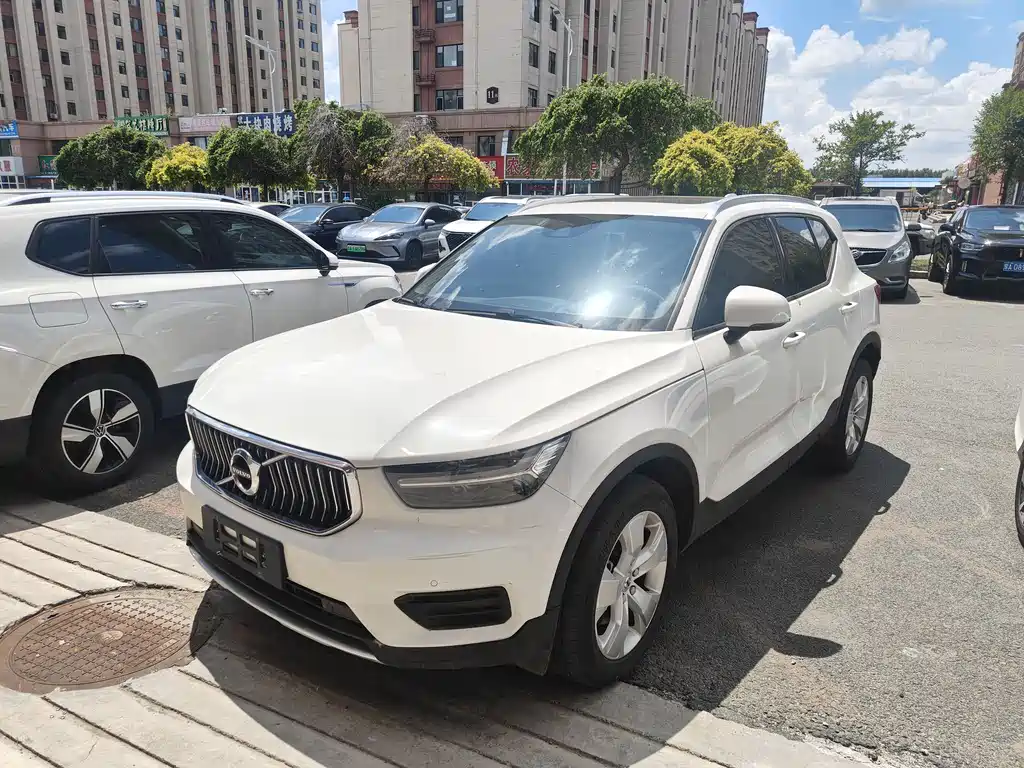 Volvo XC40 2021