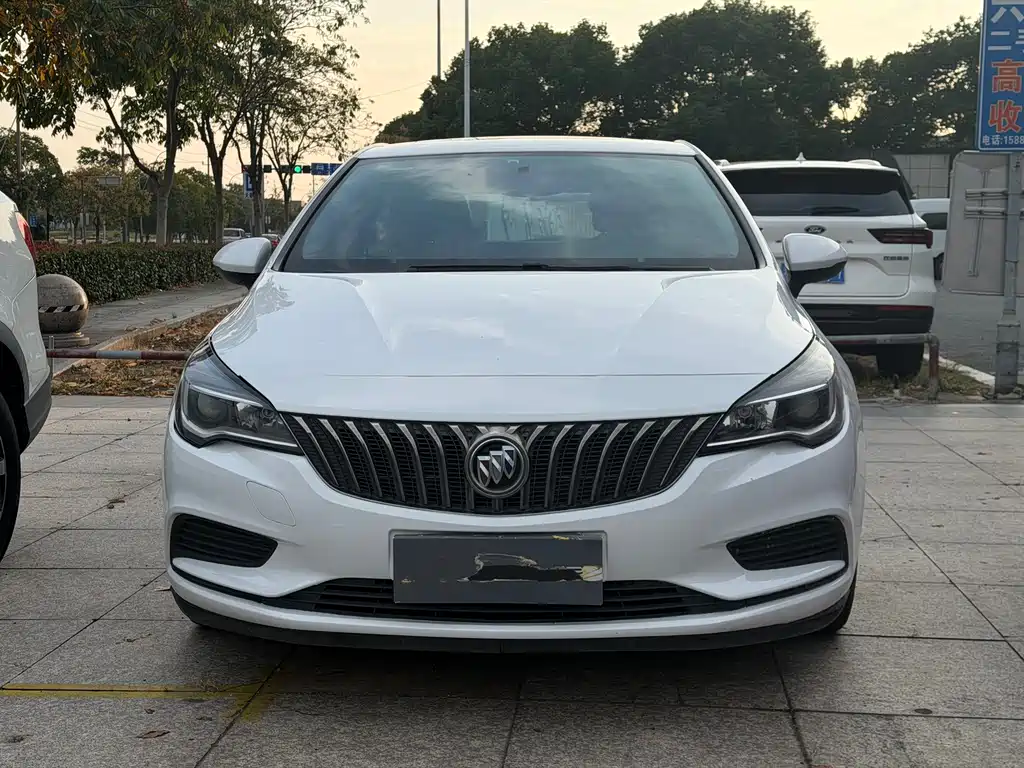 Buick Verano — миниатюра 9