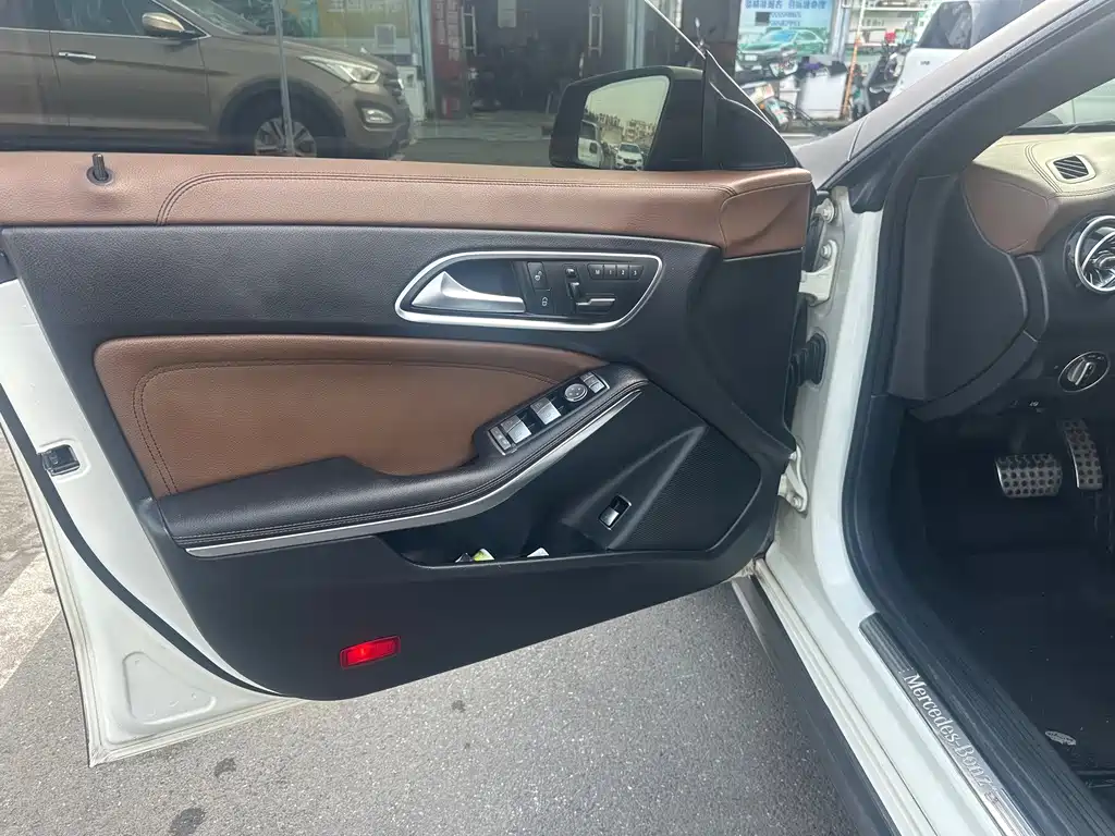 Mercedes-Benz CLA (Import) — миниатюра 8