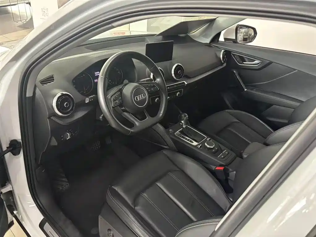 Audi Q2L 2023 35TFSI Fashion