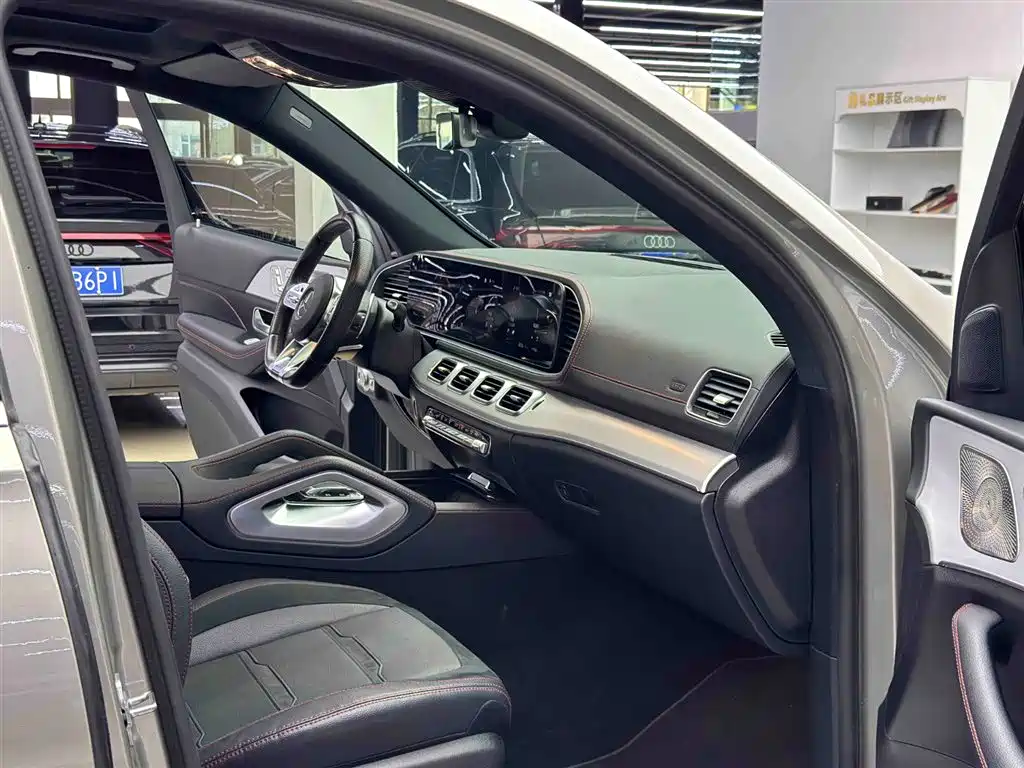 MERCEDES-BENZ GLE AMG