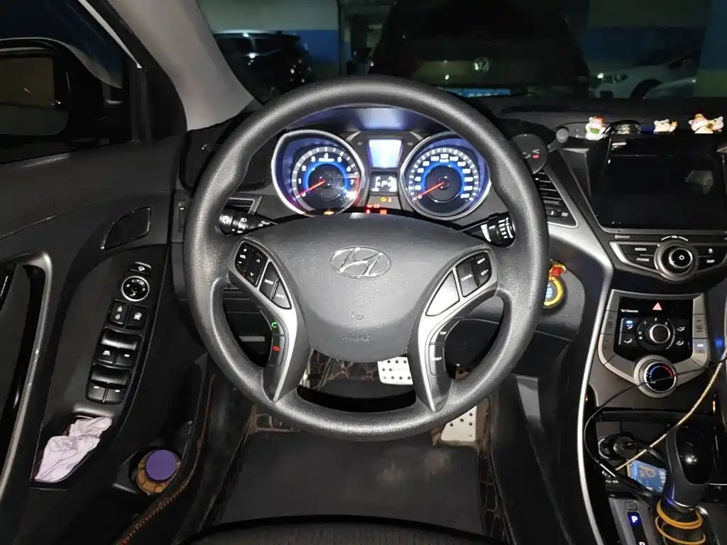 Hyundai Elantra Langdong — миниатюра 3