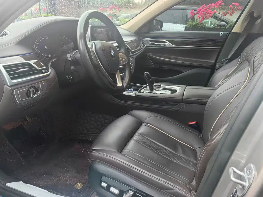 BMW 7 Series 7 2021 730Li Luxury
