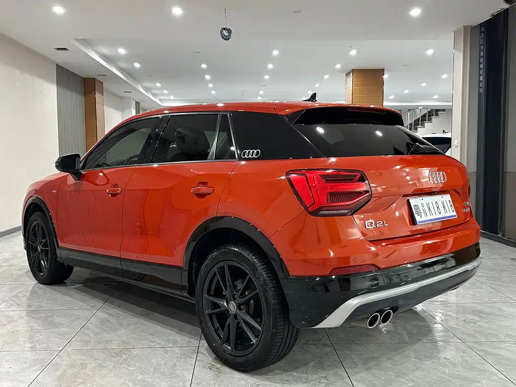 AUDI Q2L