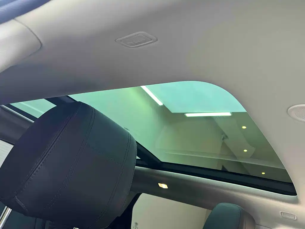 Land Rover Evoque — миниатюра 25