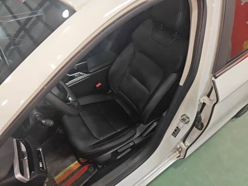 Geely Emgrand — миниатюра 15