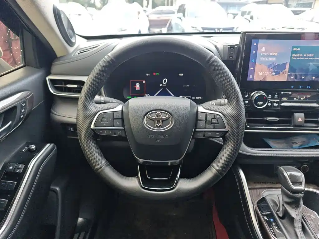 Toyota Highlander — миниатюра 4