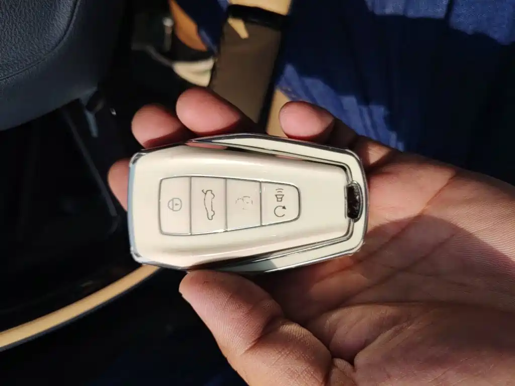 Geely Boyue L — миниатюра 9