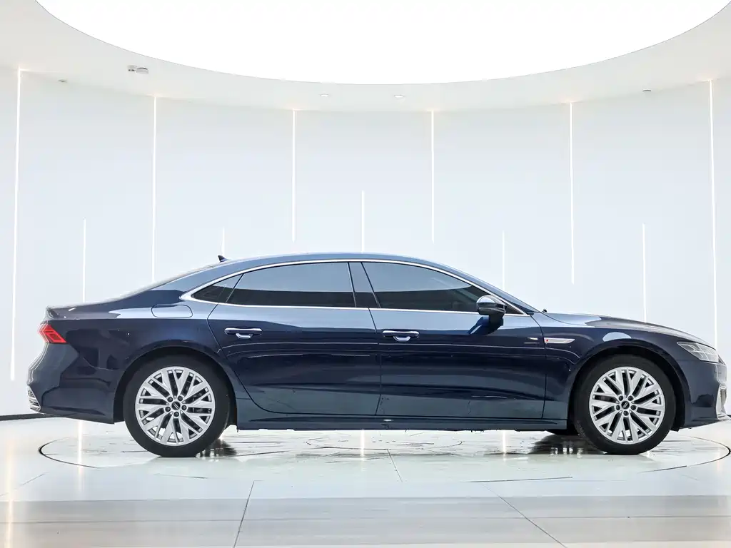 Audi A7L 2024 45TFSI S-line