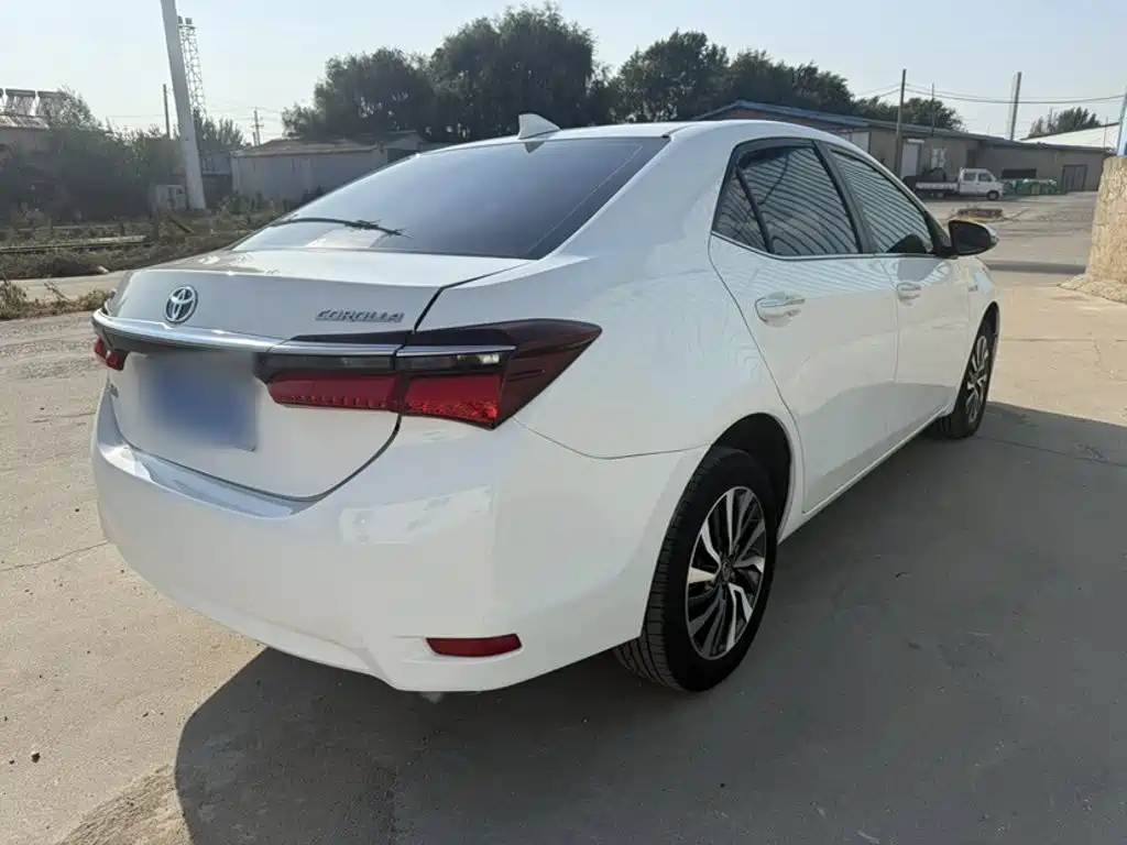 Toyota Corolla — миниатюра 6