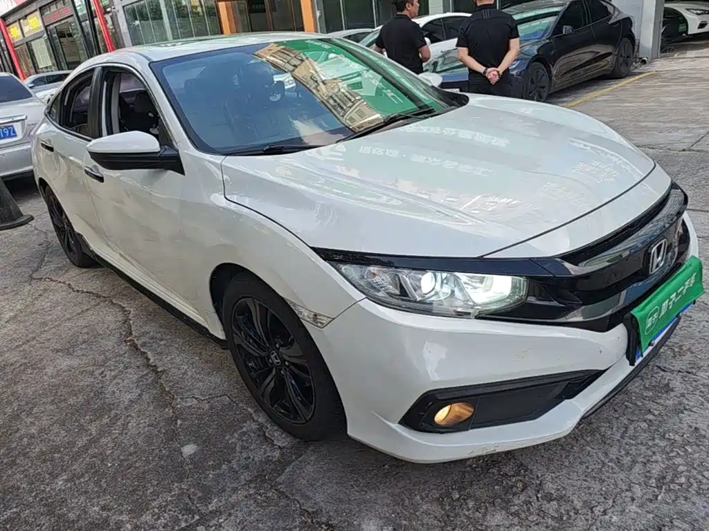 Honda Civic — миниатюра 4
