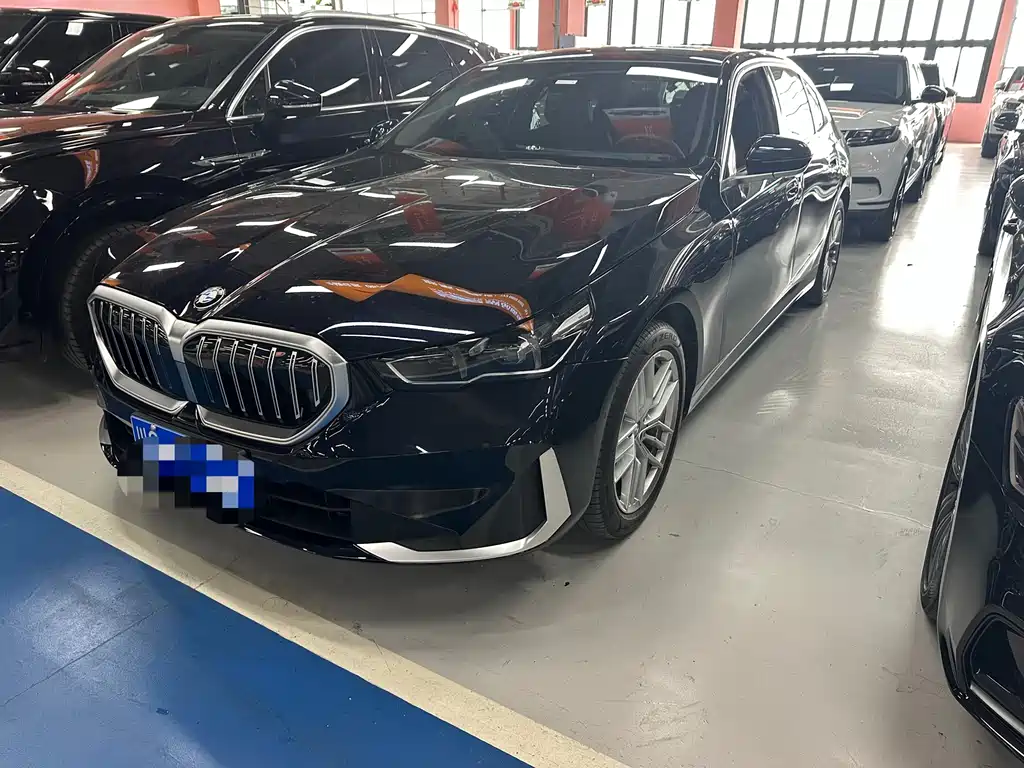 BMW 5 Series 2025