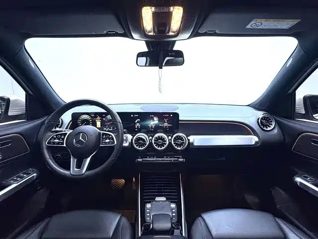 Mercedes-Benz GLB — миниатюра 4