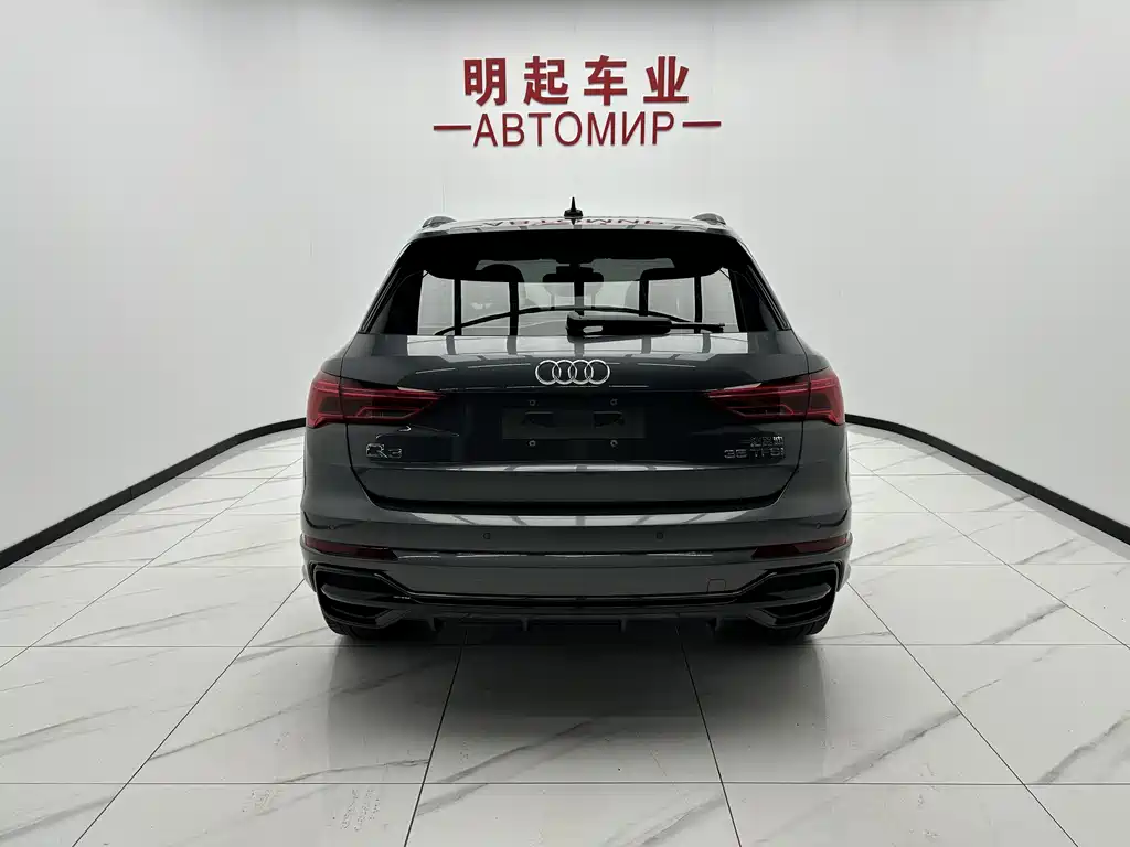Audi Q3 2023 35 TFSI Fashion (1.4T)