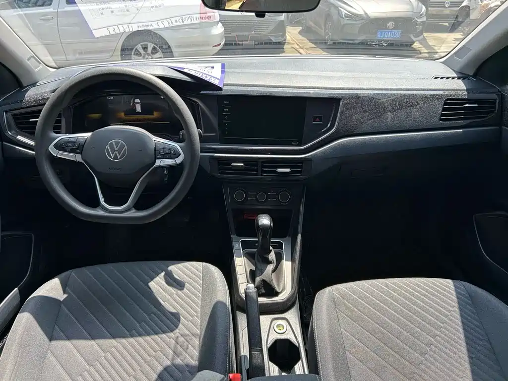 Volkswagen Lavida — миниатюра 5