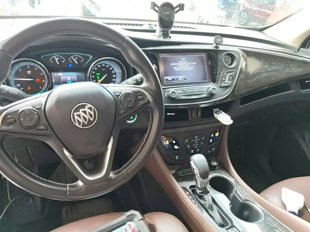 Buick Envision Plus — миниатюра 10