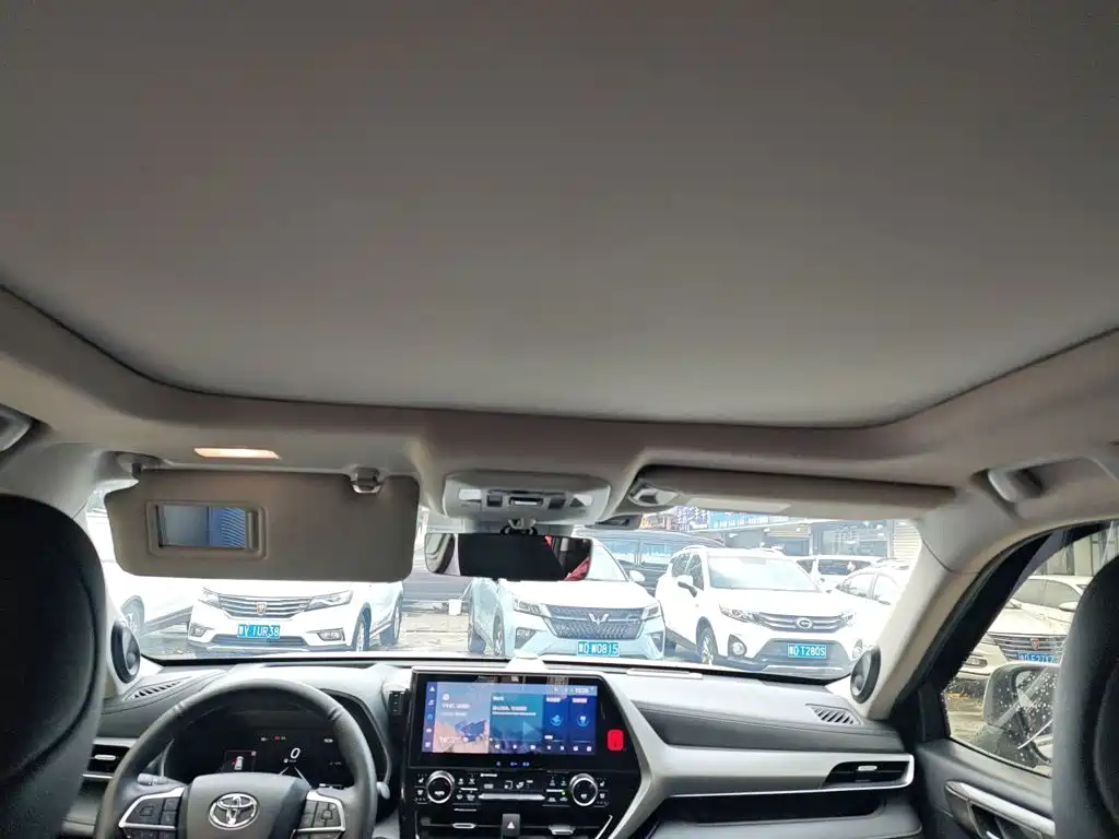 Toyota Highlander — миниатюра 19