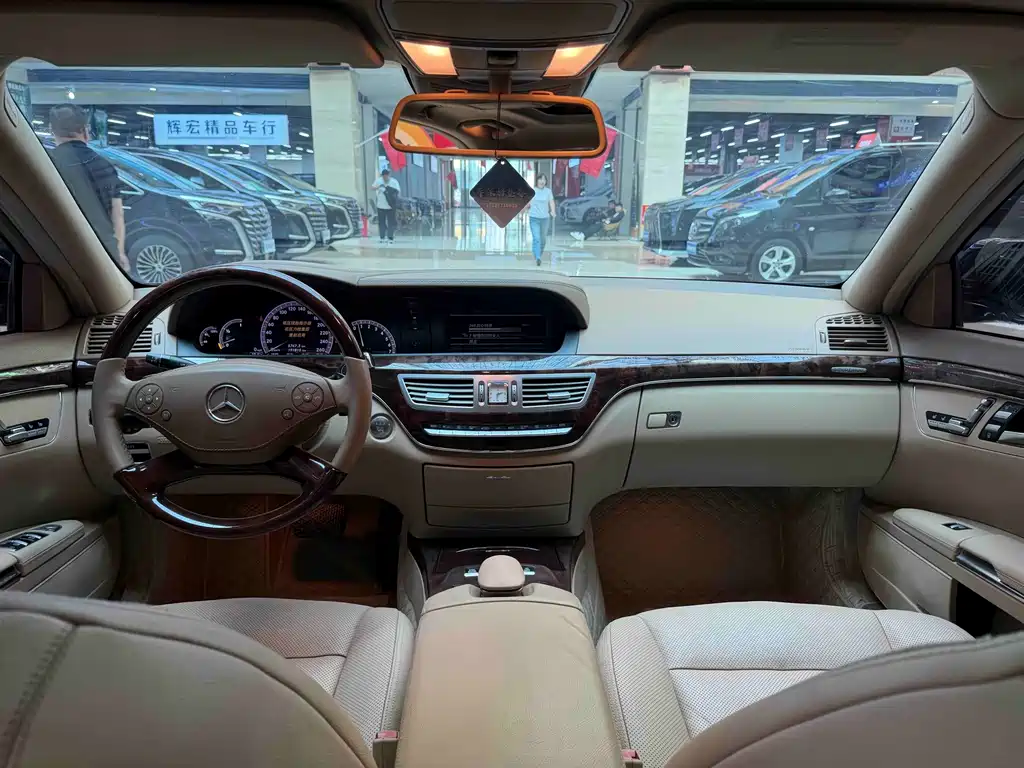 Mercedes-Benz S-Class — миниатюра 11