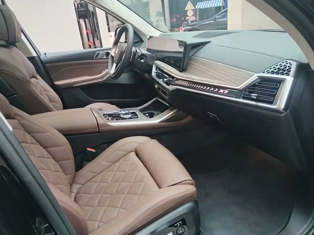 BMW X7 — миниатюра 6