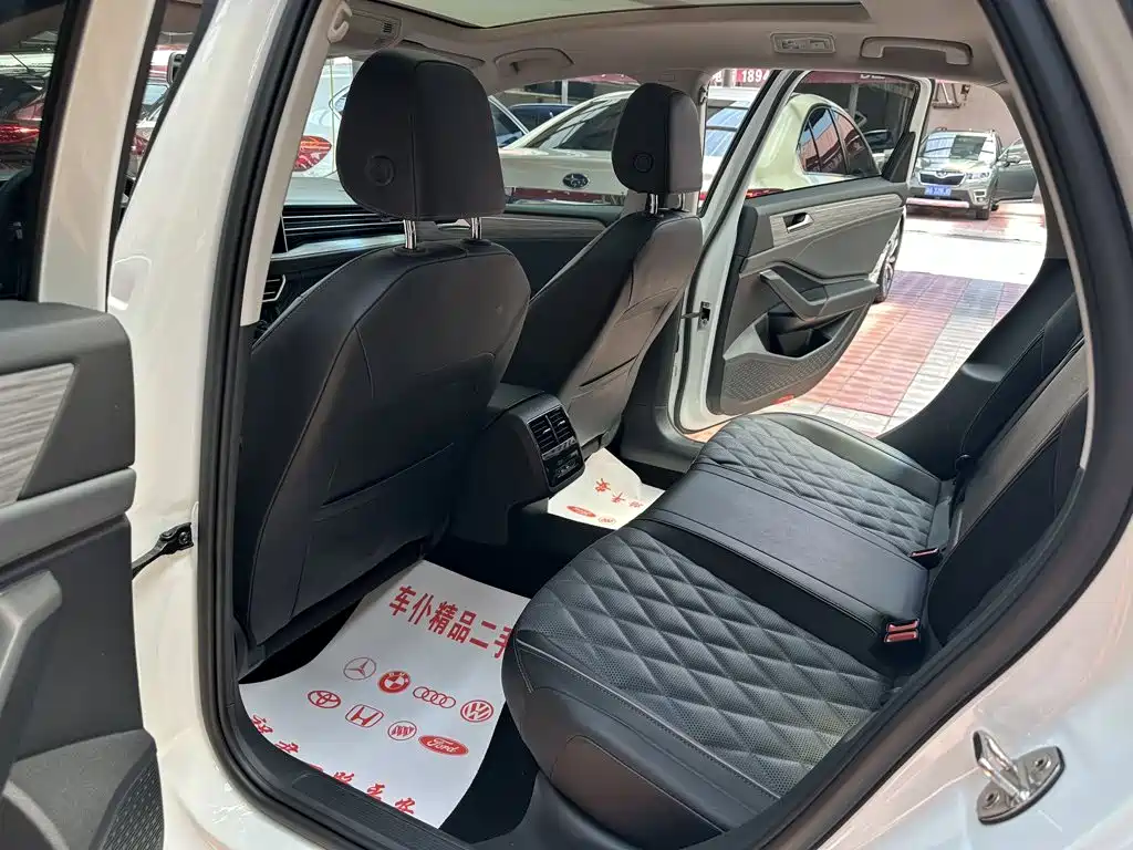 Volkswagen Sagitar — миниатюра 9