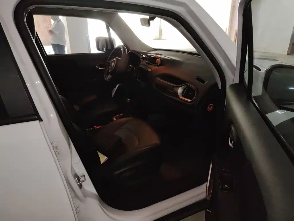 Jeep Renegade — миниатюра 19