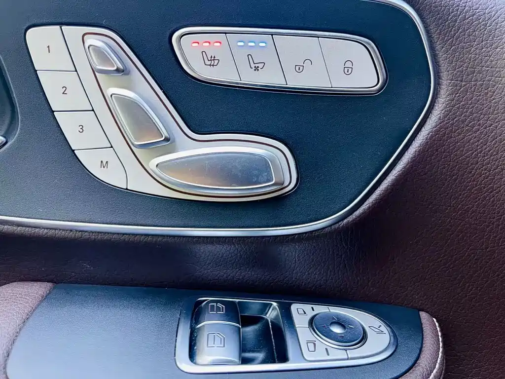 Mercedes-Benz V-Class — миниатюра 18