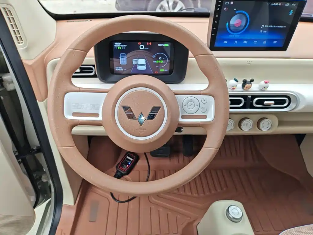 Wuling MINIEV — миниатюра 11