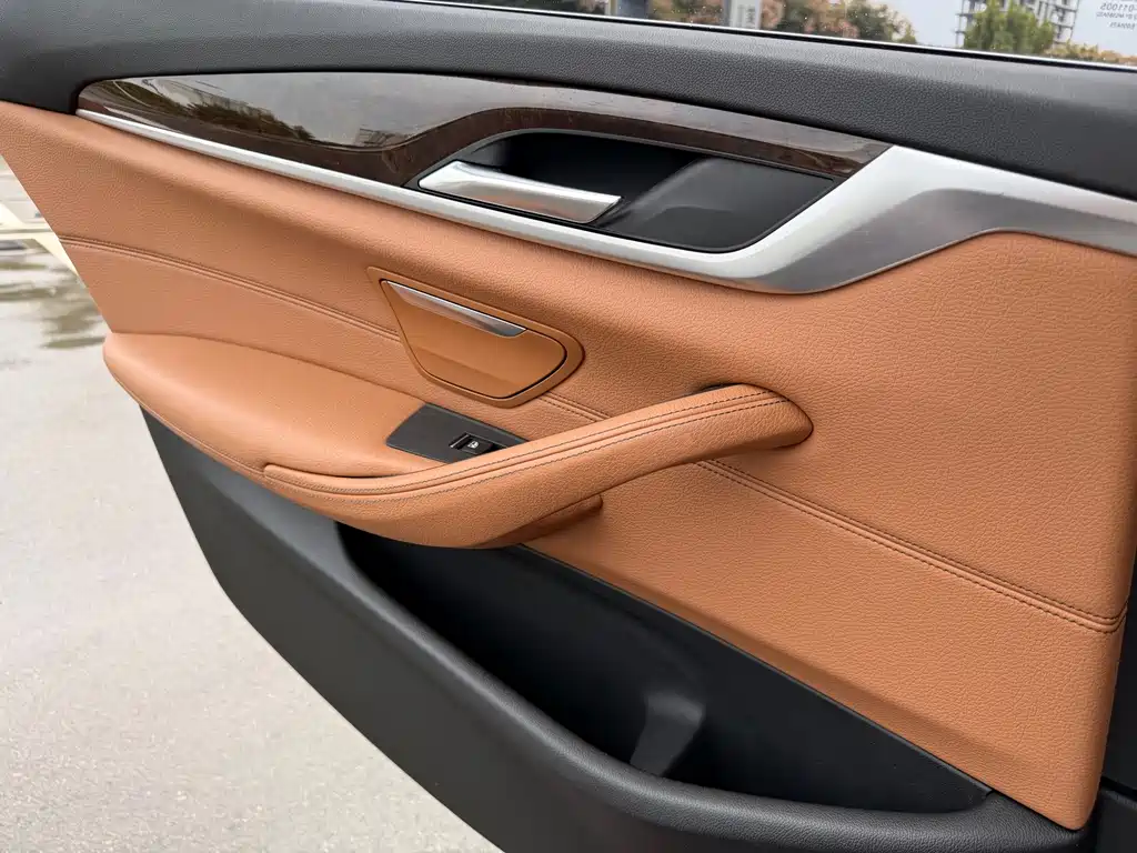 BMW 5 Series — миниатюра 19