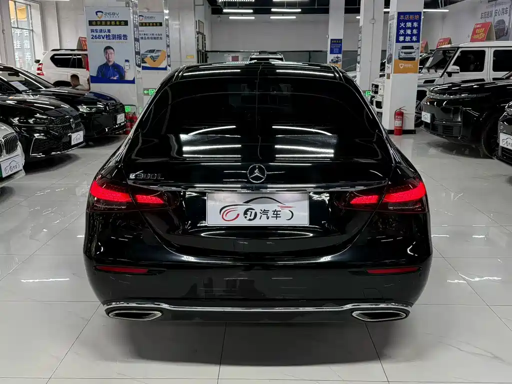 Mercedes-Benz E-Class — миниатюра 6