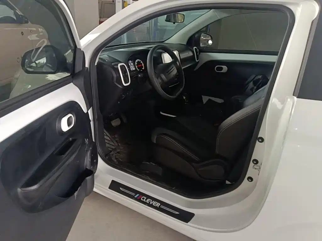 Roewe Clever — миниатюра 16
