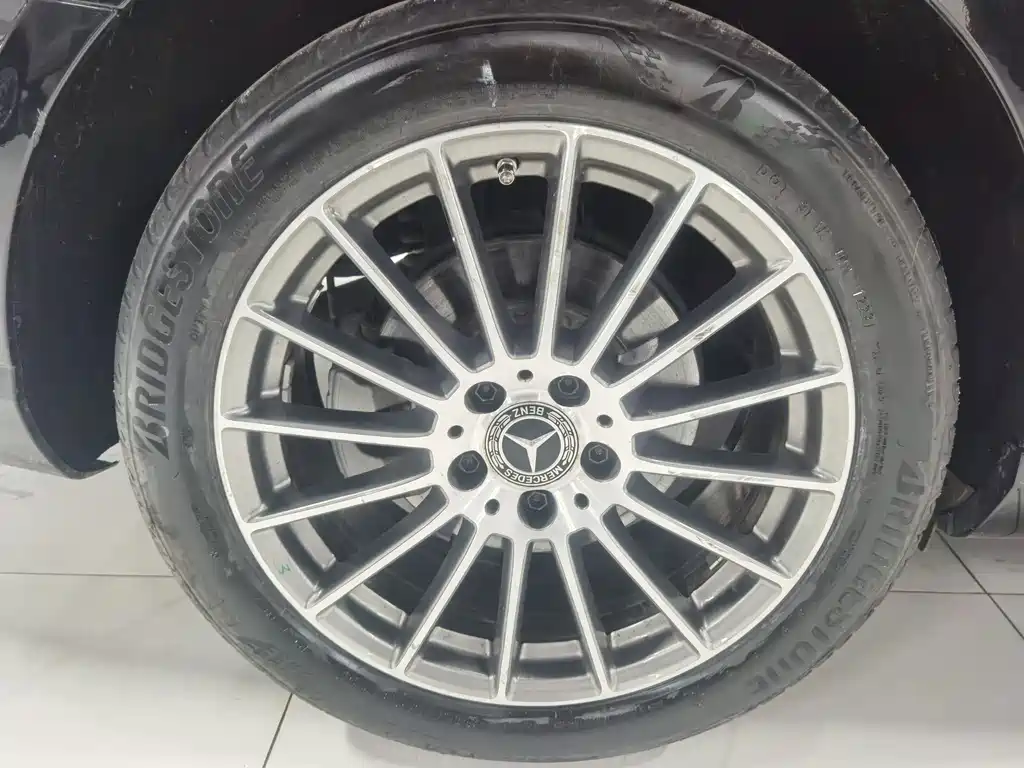 Mercedes-Benz E-Class — миниатюра 24