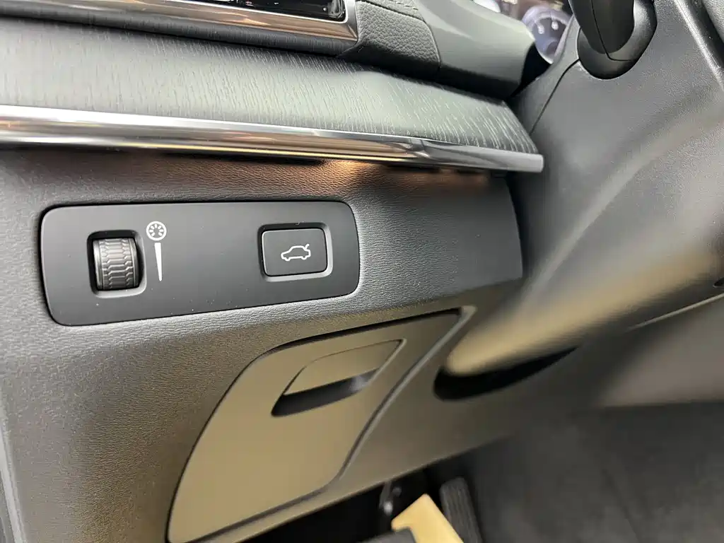 Volvo XC90 2022 B6 Luxury 7 мест