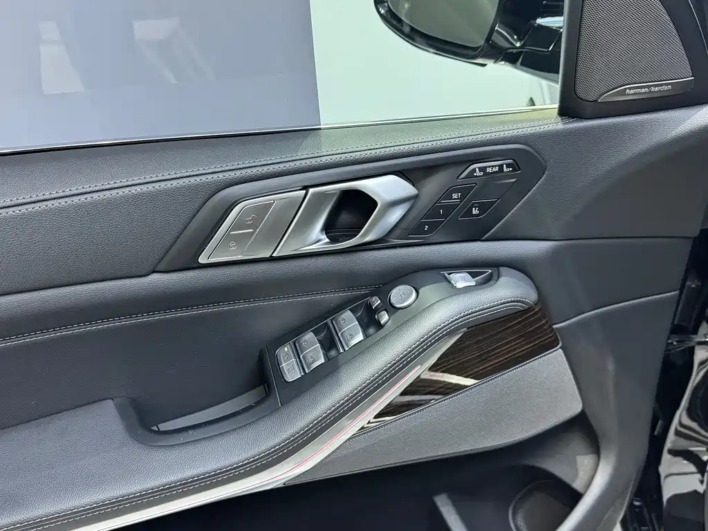 BMW X7 — миниатюра 15
