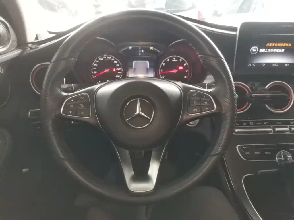 Mercedes-Benz C-Class — миниатюра 11