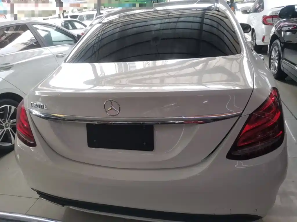 Mercedes-Benz C-Class — миниатюра 6